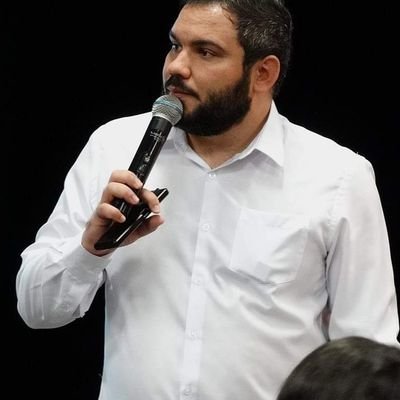 Pró-Reitor de Ensino e Professor do @unifagoc. Vice-presidente da Adubar.