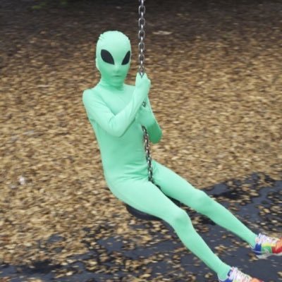 uncooldotcom's profile picture. mhm.