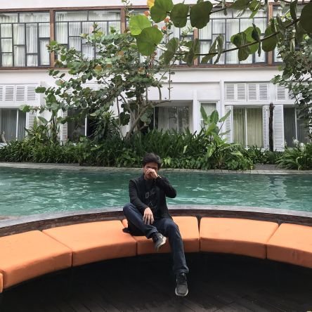 Tiada hari tanpa senyum dan tiada hari tanpa mengingat Yang Maha Esa.