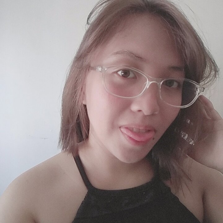 SIKOLOHISTA ▪️FRUSTRATED SINGER ▪️ YOUR FOOD BUDDY