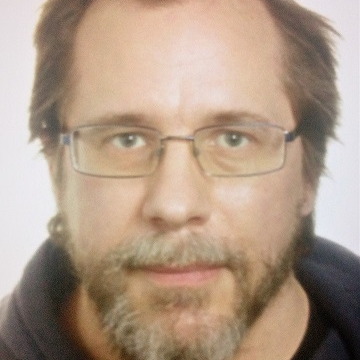 A Broken down & former:
PC-Administrator/Technician/Gamer, Actor/Stuntman/Stuntcoordinator with ADHD and an IQ that allows me to be a Menza member if I wanted.