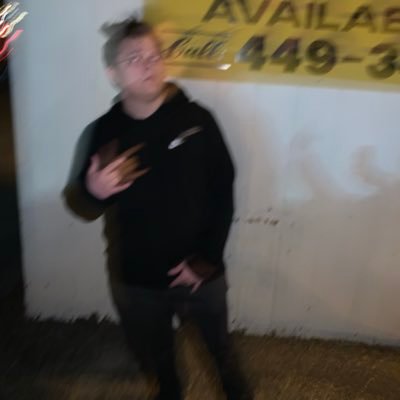 DaveMuscles's profile picture. You either die a hero, or you live long enough to watch yourself turn in to a villain.