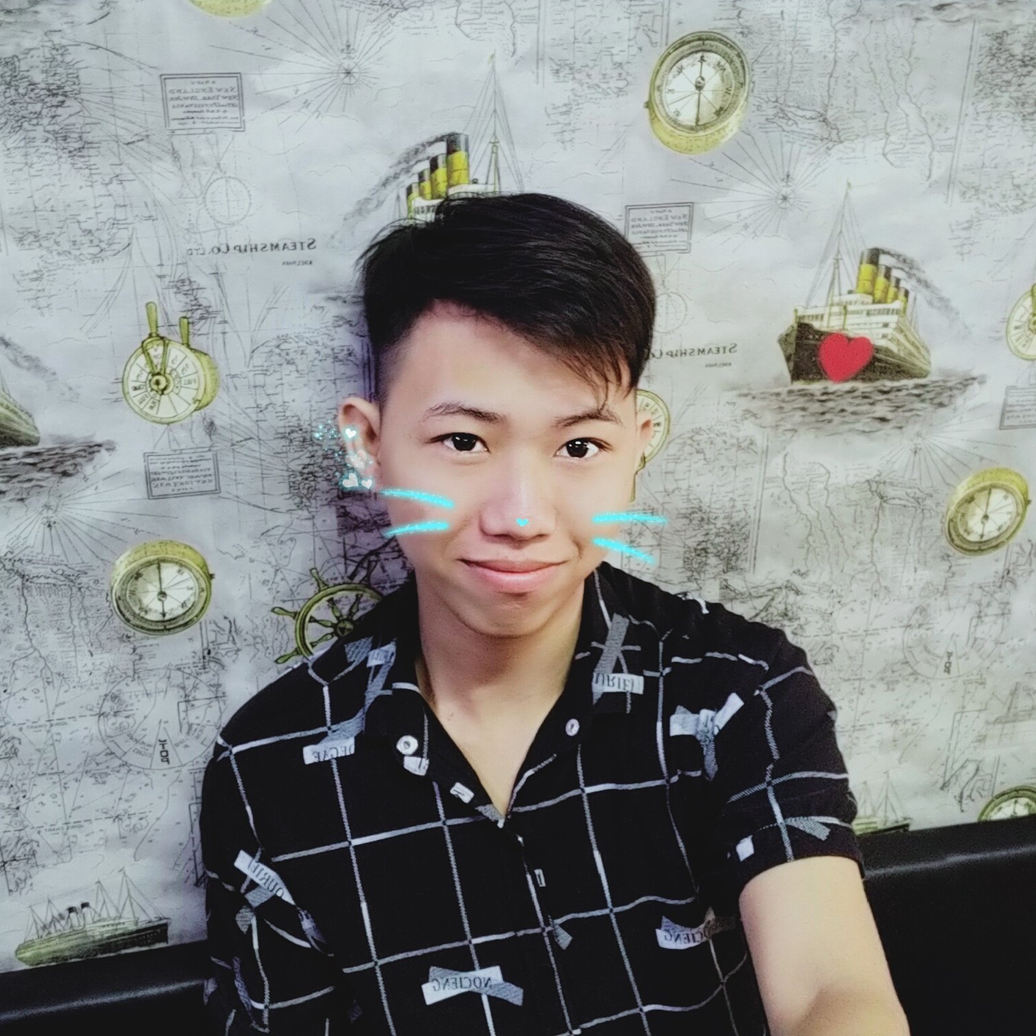 lelinh281098's profile picture. 