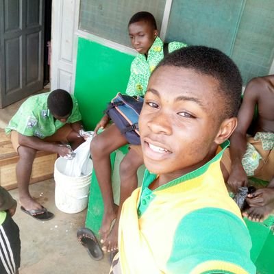 I'm a guy of 18 years of age,very energetic and handsome
I like everyone no mater your background.
I'm a Ghanaian