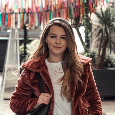 London based beauty & fashion blogger, marketing manager and fluffy dog lover. Insta: mappedoutblog. Email: blog.mappedout@gmail.com