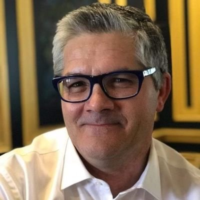 Entrepreneur Indépendant dans l'entretien de locaux et le marketing relationnel