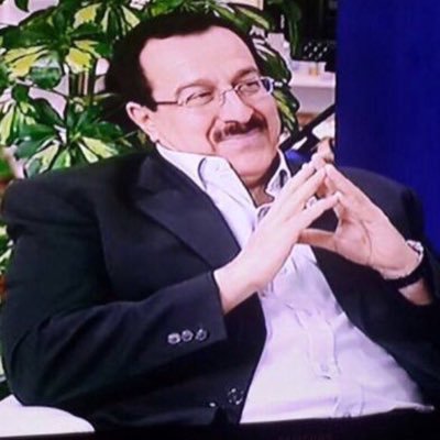 الشاعر أحمد القدومي شاعر عربي يكتب القصيدة العمودية وقصيدة التفعيلة وتميز بكتابة الرباعيات حيث كتب ثلاث مئة وثمانين رباعية. أصدر أربع عشرة مجموعة شعرية.