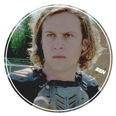⊰ The Walking Dead. ⊱ Ezekiel is keepin' his deal with that group quiet 'cause he thinks we would wanna fight. But I do. My father would've wanted that too.