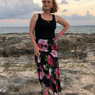 cryptobitchicks's profile picture. American Independent.      …….. Liberal "of and pertaining to freedom"