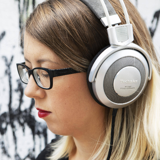 djidada.blockchain🌼🎧DJ & One-👩🏼-Band 🎹 Musician Balancing Out The Differences In Music Tech Knowledge With Regard To Gender, Age & Social Background ♎️