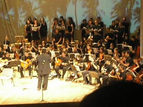 Sob a regencia da maestrina Lucile Horn, transmitimos alegria, emoção e o melhor da música brasileira!
