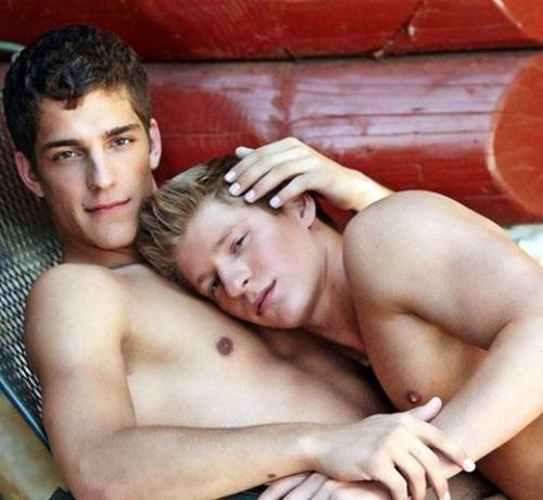 Hello, my teen gay blog is for those, who like pics and movies of smooth gay teen boys.