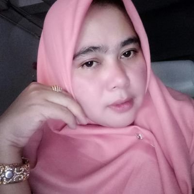 DewiAng99516574's profile picture. 