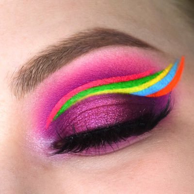 Bold makeup enthusiast from Ontario, Canada. /// Instagram & TikTok: meaghandianemua