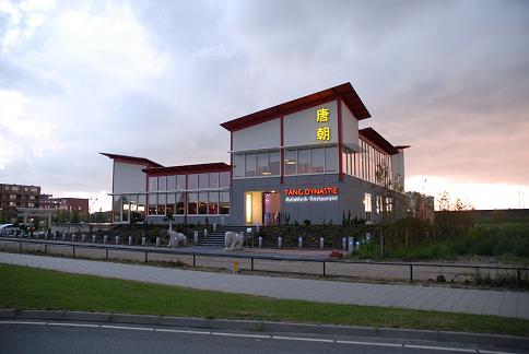 Aziatisch (Japans, Chinees en Maleisisch) Restaurant in Almere Buiten met mooi ambiance en karakter.