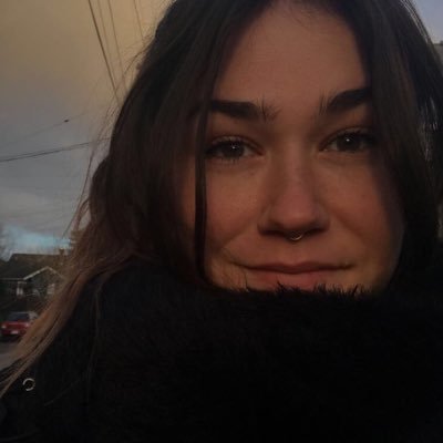 thefoxatomic's profile picture. chronic overshare-r