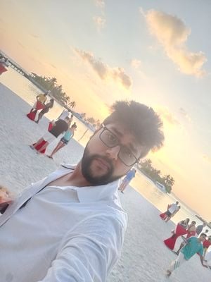 aksay_1210's profile picture. 