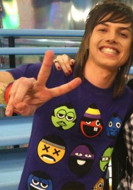 FCO Banda Restart - donas : @claramonteiro_ e @raafaaelaas2
