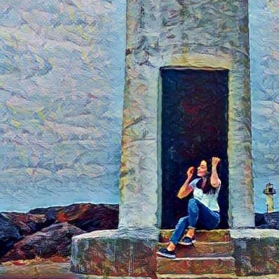 poncikleyna's profile picture. Call nine one one