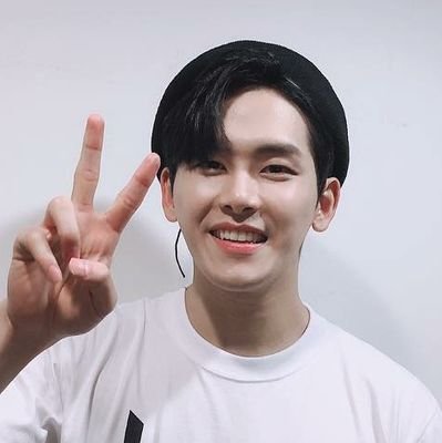 ★HOYA FANBASE★ 호야 Follow me if u r Hoya infinite fan , I will tweet everything about him and something of all member ^^ U can talk and join with me♥ 🇹🇭