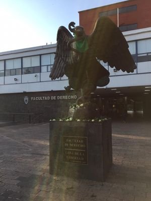 #MeTooDerechoCU
El ÚNICO objetivo es visibilizar la violencia contra las mujeres en la Facultad de Derecho en CU, para incentivar a la denuncia y protegernos.