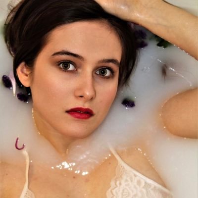 OmamoriKitsune's profile picture. Voice actor, model, meme lord, and writer.