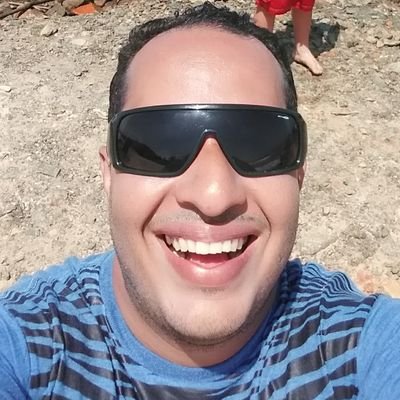 Sé cortés con todos, pero con pocos íntimo; y ponlos a prueba antes de darles tu confianza. (George Washington