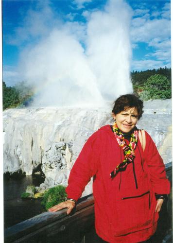 ajabazanz's profile picture. Ing. en teleco, doctora en satélites, interés por la Cibersalud , amo el vino tinto, los gatos, el cafe la música, la inteligencia y París, ,