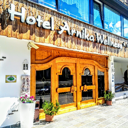 HotelArnikaWell's profile picture. L'Hotel Arnika si trova sul Passo San Pellegrino, sui 1918 metri, direttamente sulle piste da sci in inverno e alla partenza di molti sentieri in estate.