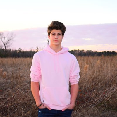 DavidCuster18's profile picture. 