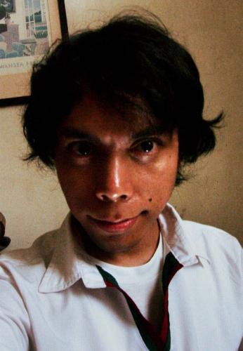 Hello! 僕はフィリピン人です。日本語を勉強してる。仕事はグラフィクデザイナです.描くこと、歌うことも好き。