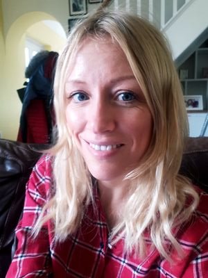 RoxanePope's profile picture. finding happy