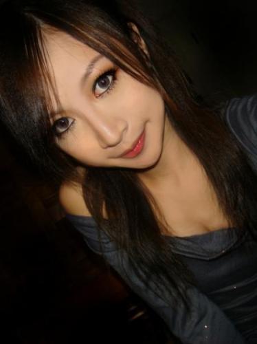 angiewong18's profile picture. 