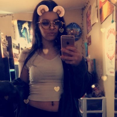 sc- augustqueen2000 insta- lovelyqueen_2000