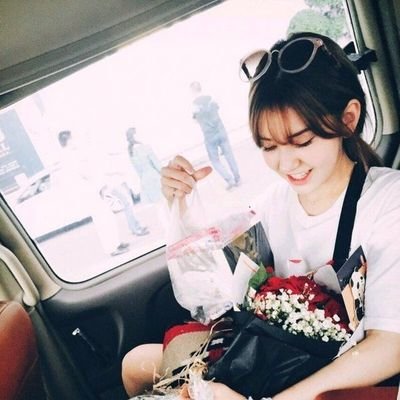 Apart of Korean RolePlayer, Sucull as Jeon Somi
HαƖf ƁƖσσɗ Ƥяιηcєѕѕ (Korean - Dutch) 👰
「ᴇꜱᴛ ₂₀₀₁」.