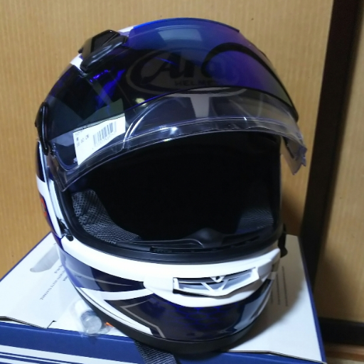 重いゼファー1100からCB750RC42に乗り換えました。
マイナー？なバイクですが気に入っています。東北の雪国在住です