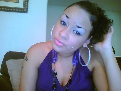 FUXUMGOOD702's profile picture. I love having fun and don't take no shit i might be shy at first but ill cutta bitxh