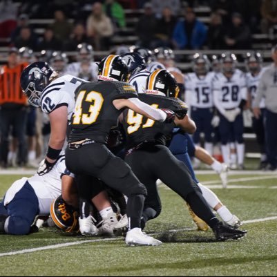 6’2 230 DL/OLB Bett ‘21