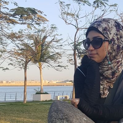 ‏هل القهوة إدمان..؟!
فما الحال في عينيكِ التي أدمنتها حتى الذوبان..