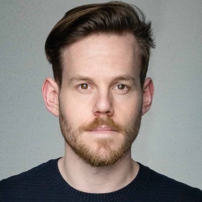 Grace_Portraits's profile picture. Corporate Portraits and Theatre Photography. London. @TomGrace5