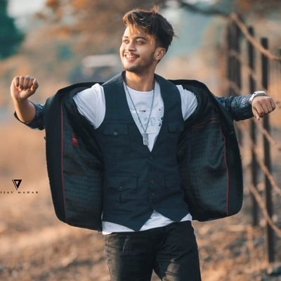 hasnaink07's profile picture. 👉Wish me 🎂 29 August 
👉Crezy girl..for @hk07official 👩 
👉 student 
👉hassu bday🎂03/11
👉keep success #hassu
#teamhk 💕