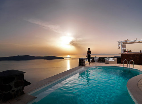 The Santorini luxury hotel of your choice in Imerovigli, on the island of Santorini.