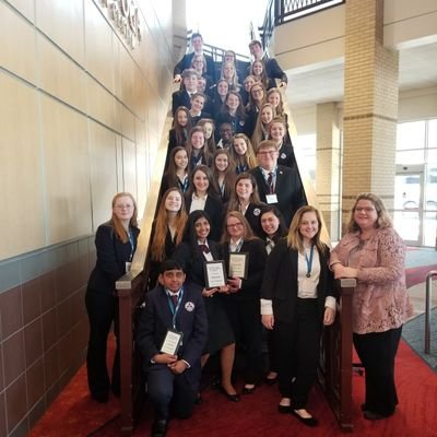 HOSA - Future Health Professionals
Instagram: | @spring_hill_hs_hosa |