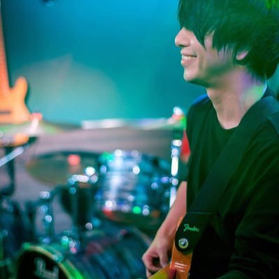 CRYON cobalt @CobaltCryonのベース。時々弾き語り時々ギタボ。フジロックに俺は出る!「答え」は必ず自分の中にある。 必要以上に自分自身を他人の為に犠牲にして、苦しんだり傷ついたりしてしまっている人達のために。