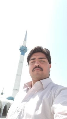 bazz_ishaq's profile picture. Ishaq bazz