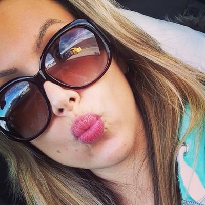 Selina06366282's profile picture. i love twitter