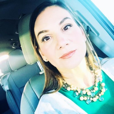naomipsimon's profile picture.
