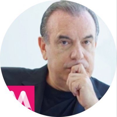 Periodista y analista político en Código Magenta.