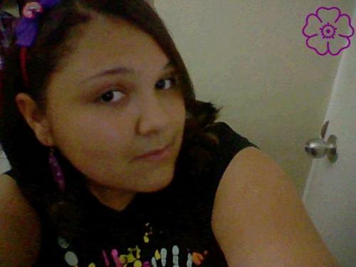 EllaEstaLoka's profile picture. 