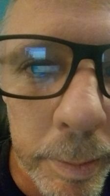 Brummie, living and working in Brazil. Teaching, writing and failing to avoid Brexit. Veggie for over 30 years (!)